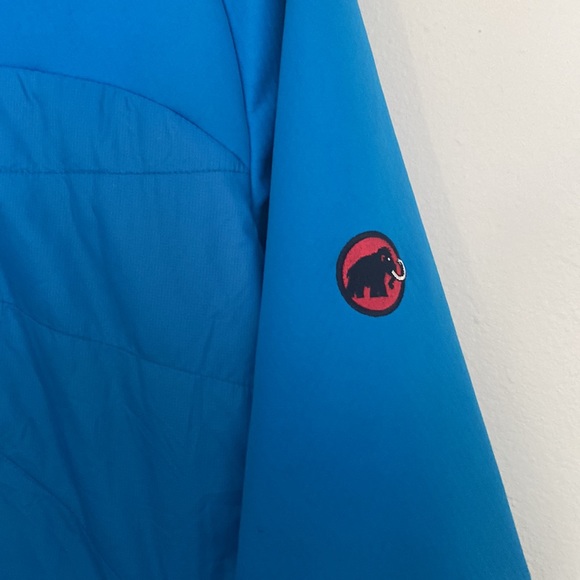 Mammut  womens medium zip up jacket bright blue, zip pockets, hooded - Picture 3 of 11